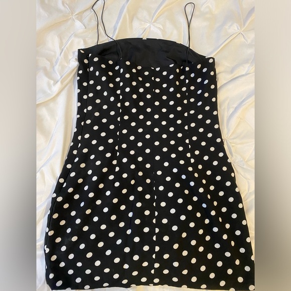 Polka dot cinched dress - black and white colors - Picture 3 of 4